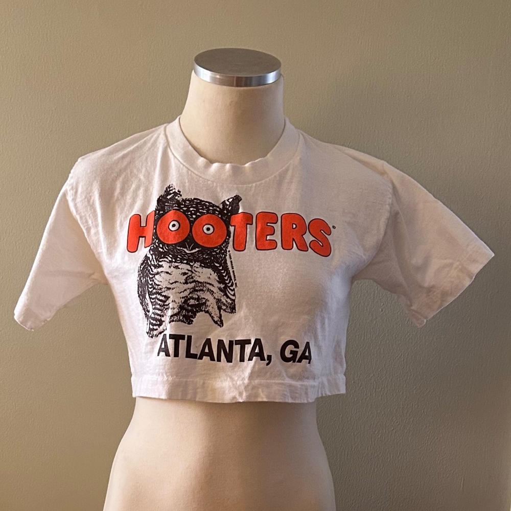 Hooters 'Atlanta' Crop Top